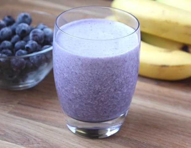 smoothie-banan-borowka smoothie-banan-borowka